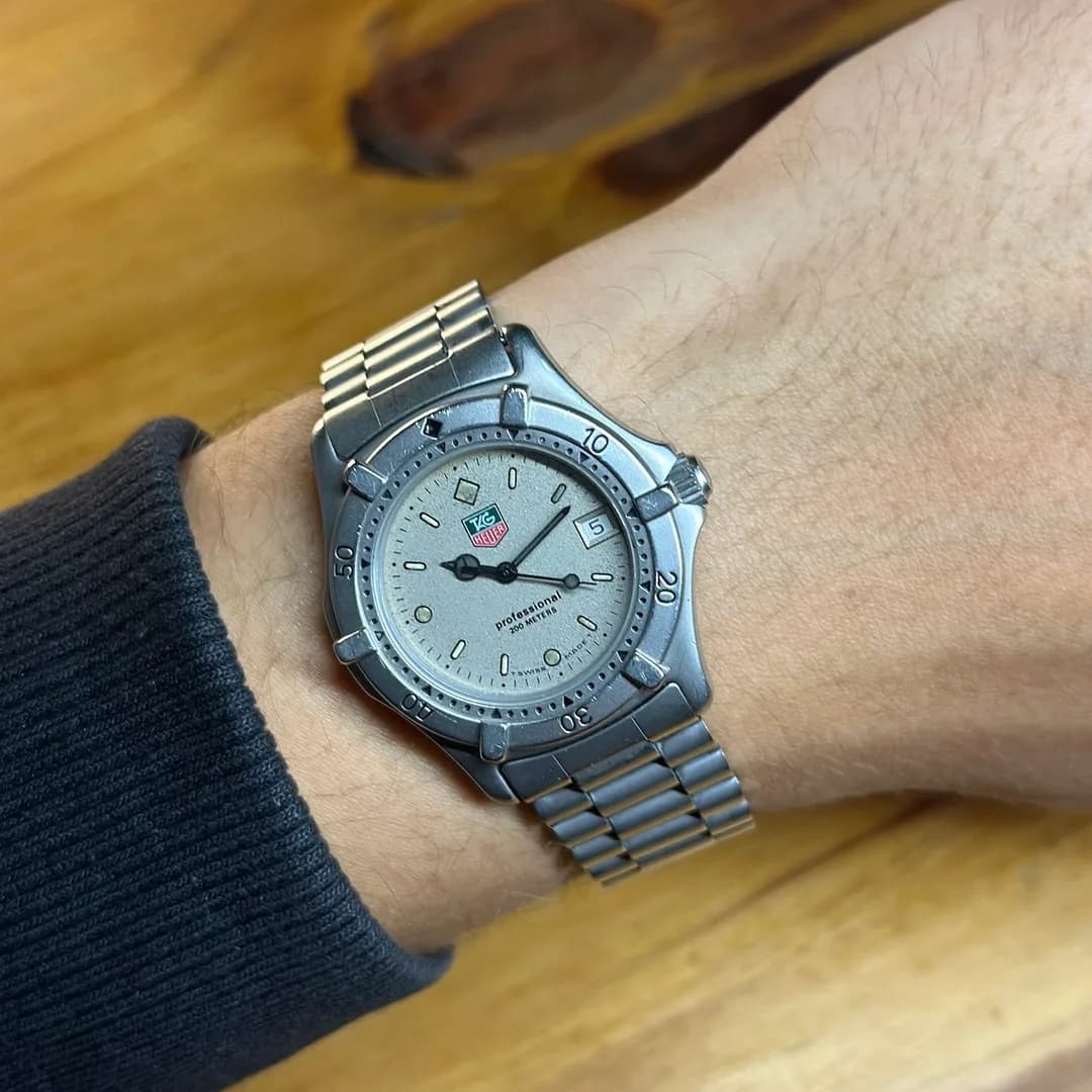 TAG Heuer Professional 2000
